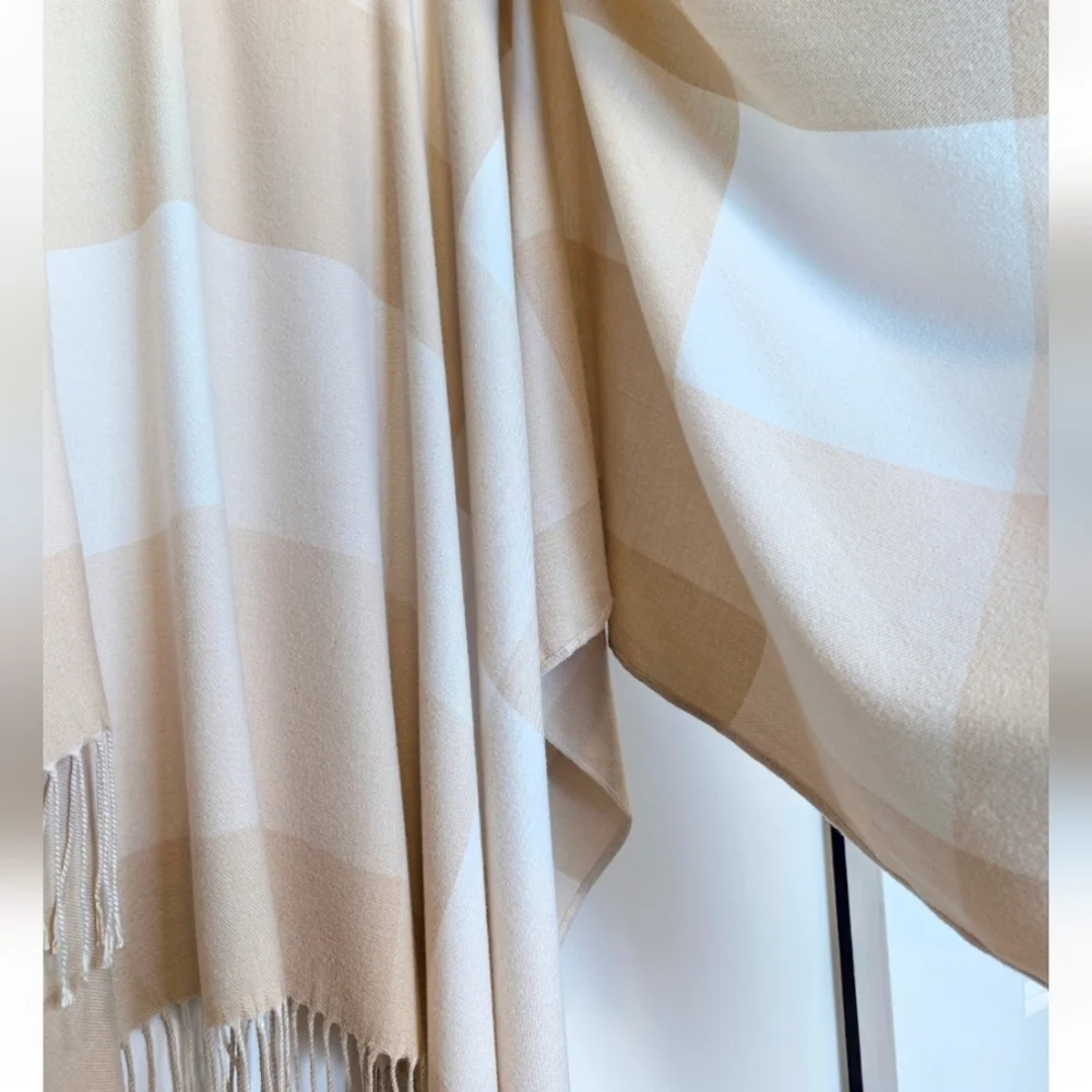 Adrienne Vittadini Beige Cream White Plaid Fringe Shawl Cozy Wrap One Size